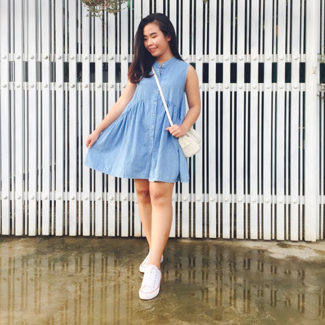 Đầm jean BBD cổ trụ (2hand)
