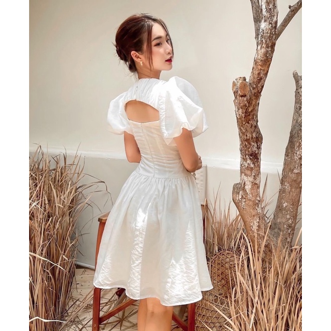 Đầm nữ trắng tay phồng khoét ngực tùng xèo cực dễ thương moon dress