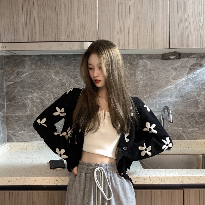 Khoác Len Croptop | Áo Khoác Len Nữ Màu Đen Dáng Croptop Hoa Nhí Cổ Tròn Tay Dài Dày Dặn Hàn Quốc, Phong Cách Ulzzang
