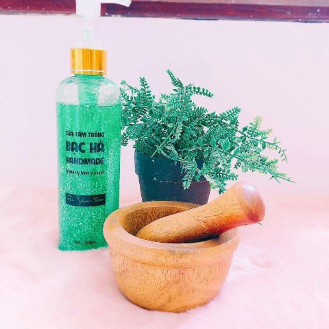 Sữa tắm trắng bạc hà