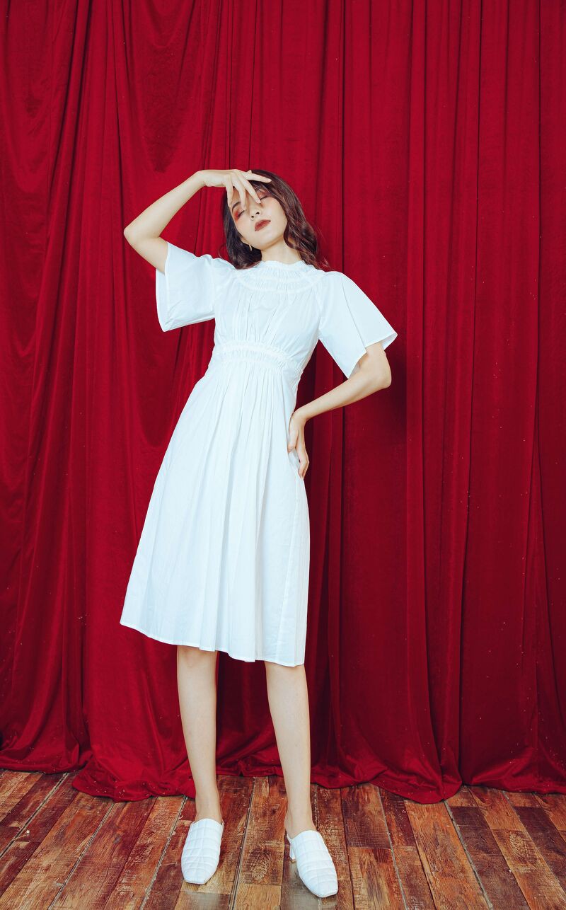 CCHAT Váy nhún cổ TS phối khóa Q6323 | BigBuy360 - bigbuy360.vn