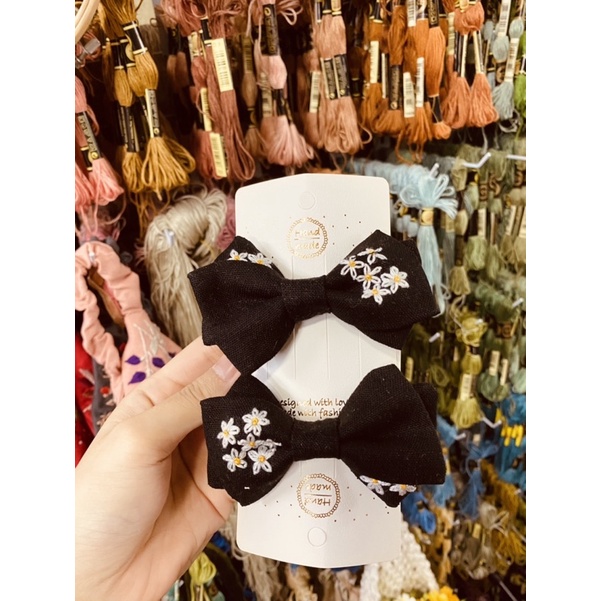 Nơ buộc tóc thêu tay