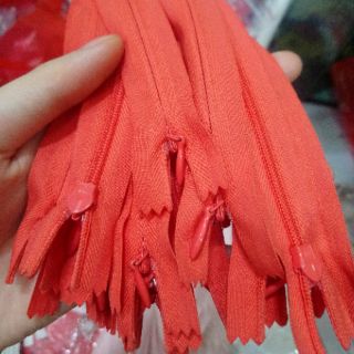 Khóa giọt lệ ykk 20-25cm (10 cái)