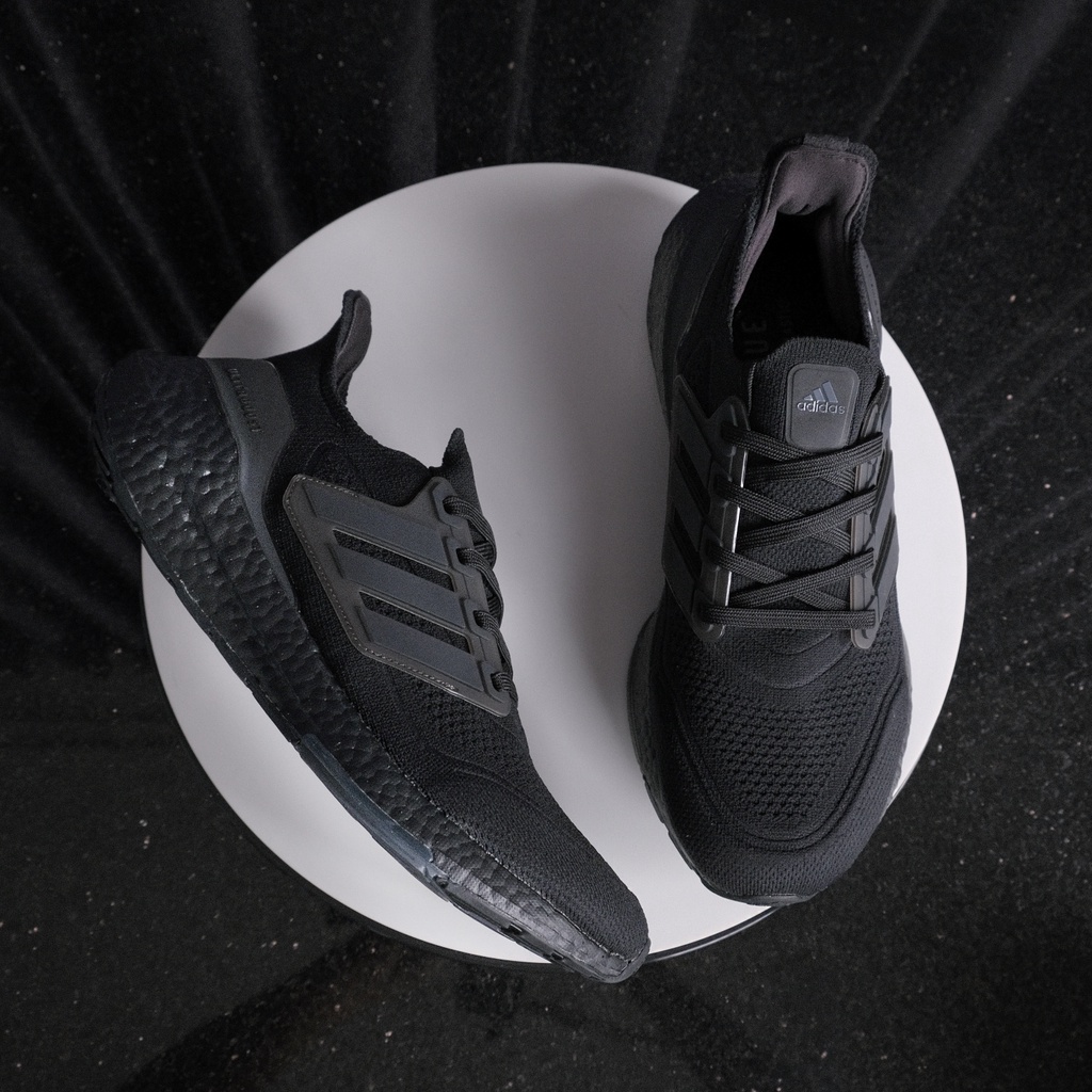 Giày thể thao ub 7.0 1.1