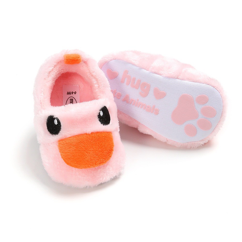 Giày lông hình vịt ngộ nghĩnh giữ ấm chân bé