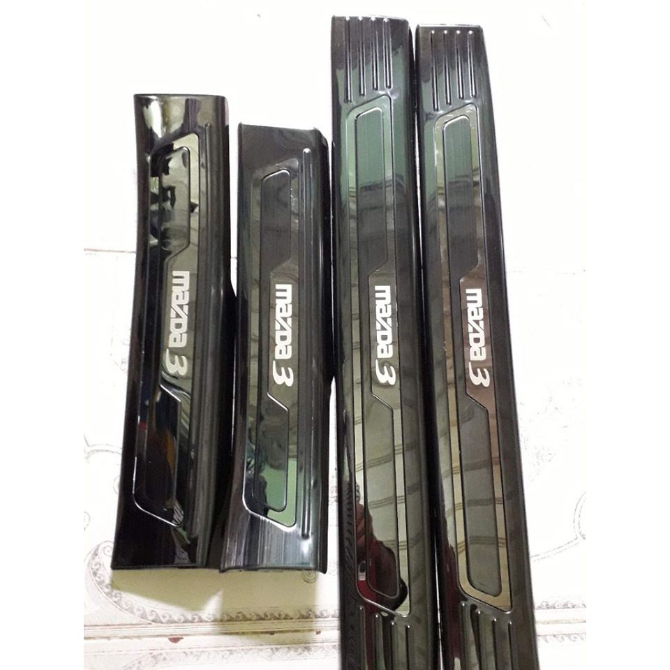 ốp bậc mazda3 titan