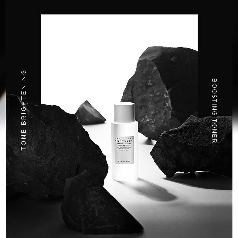 Nước hoa hồng dưỡng trắng da SKIN1004 Madagascar Centella Tone Brightening Boosting Toner 210ml