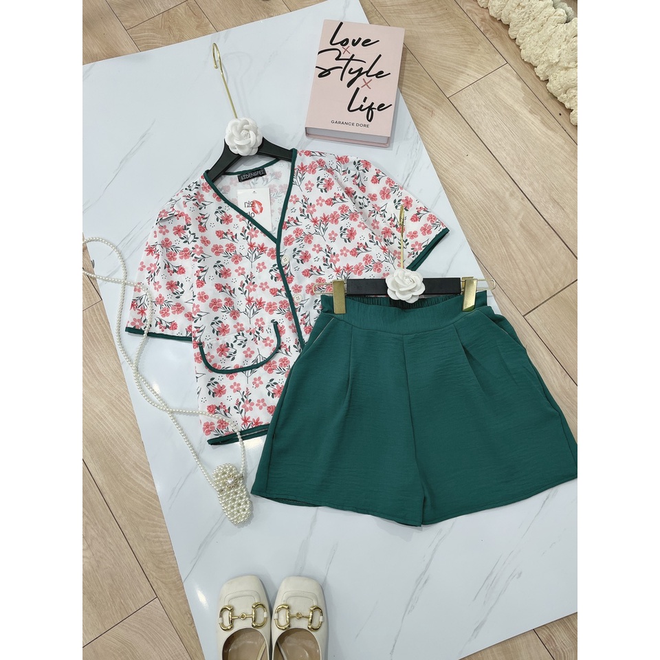 Set bộ hoa hồng  viền mí quần short đùi xanh LT296
