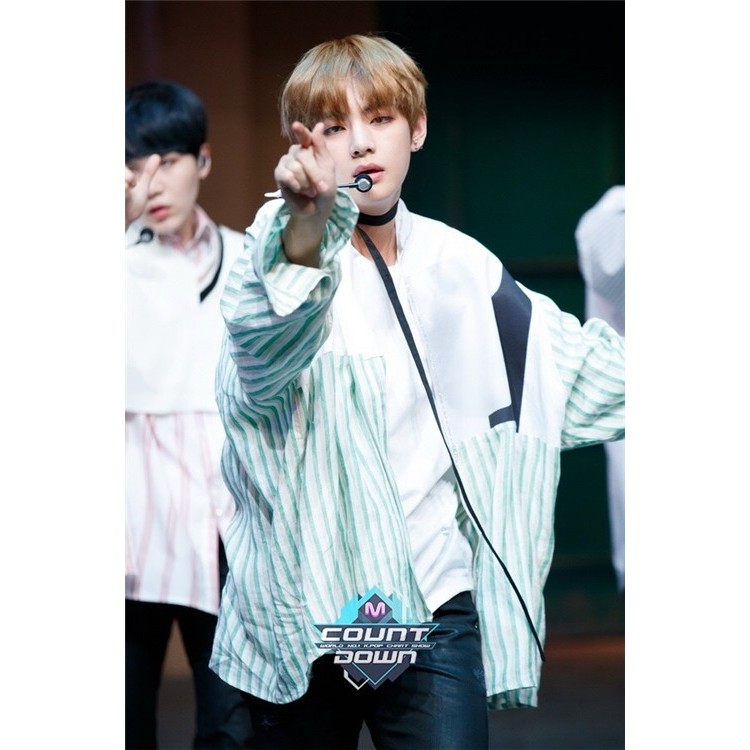 Áo sơ mi tay dài kẻ sọc giống V BTS