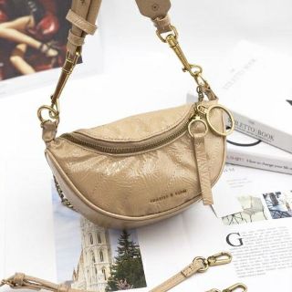 😍😍 TÚI ĐEO CHÉO CHARLES & KEITH ❤