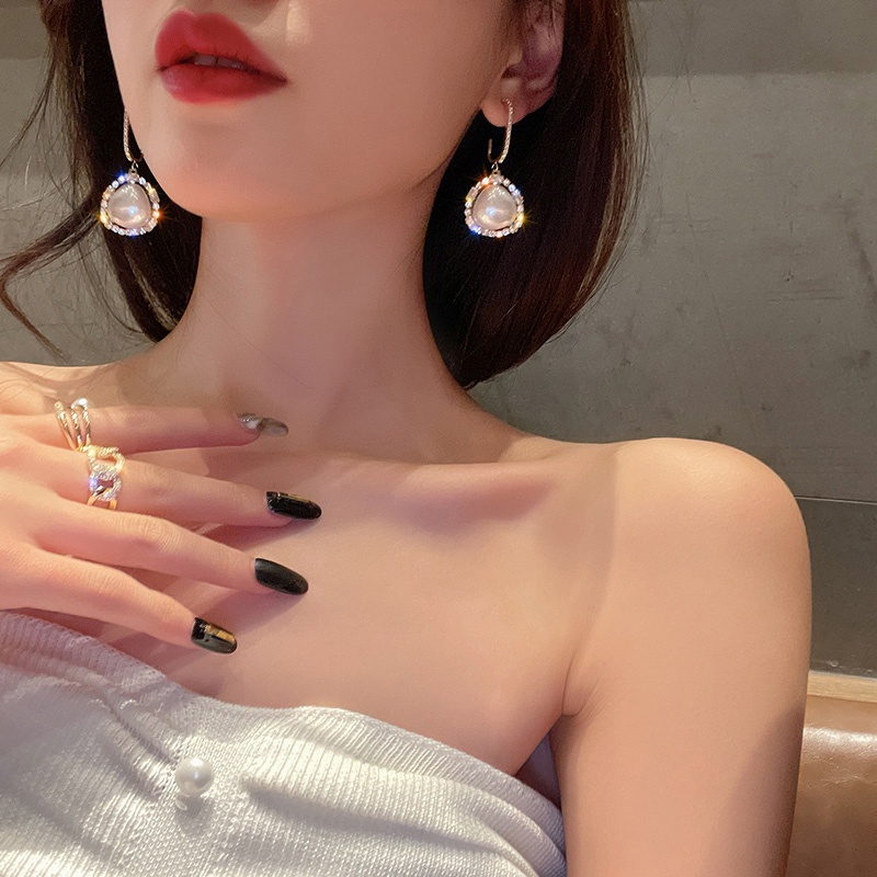 Đôi Khuyên Tai Đính Đá Và Ngọc Trai Thời Trang Cho Nữ