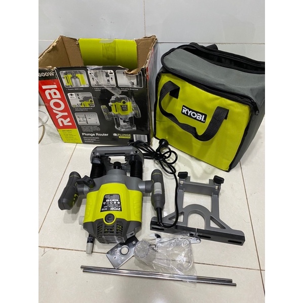 Máy phay Ryobi RRT1600-S