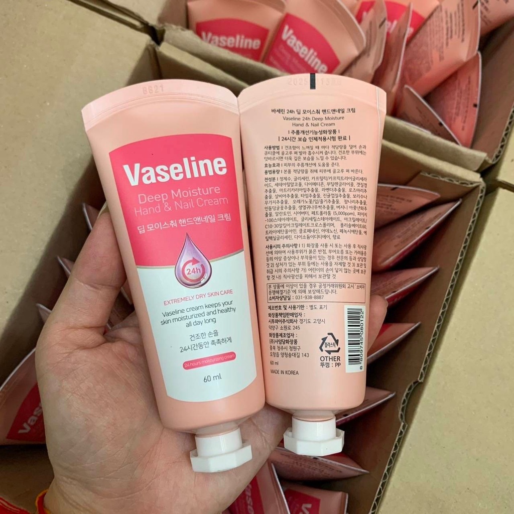 Kem Dưỡng Da Tay Và Móng Vaseline Deep Moisture Hand & Nail Cream 60ML