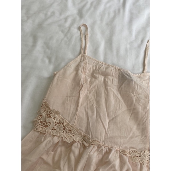 ĐẦM HỒNG THÊU HOA H&M