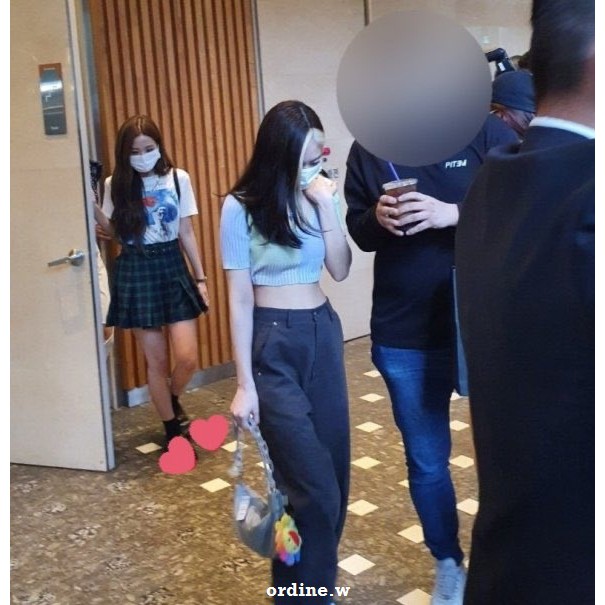 Túi kẹp nách xích BLACKPINK Jennie Jisoo, APRIL Naeun, WEME Doyeon, WJSN Exy, 9muses Kyungri, Soya, Ahn Yewon, Soojin | BigBuy360 - bigbuy360.vn