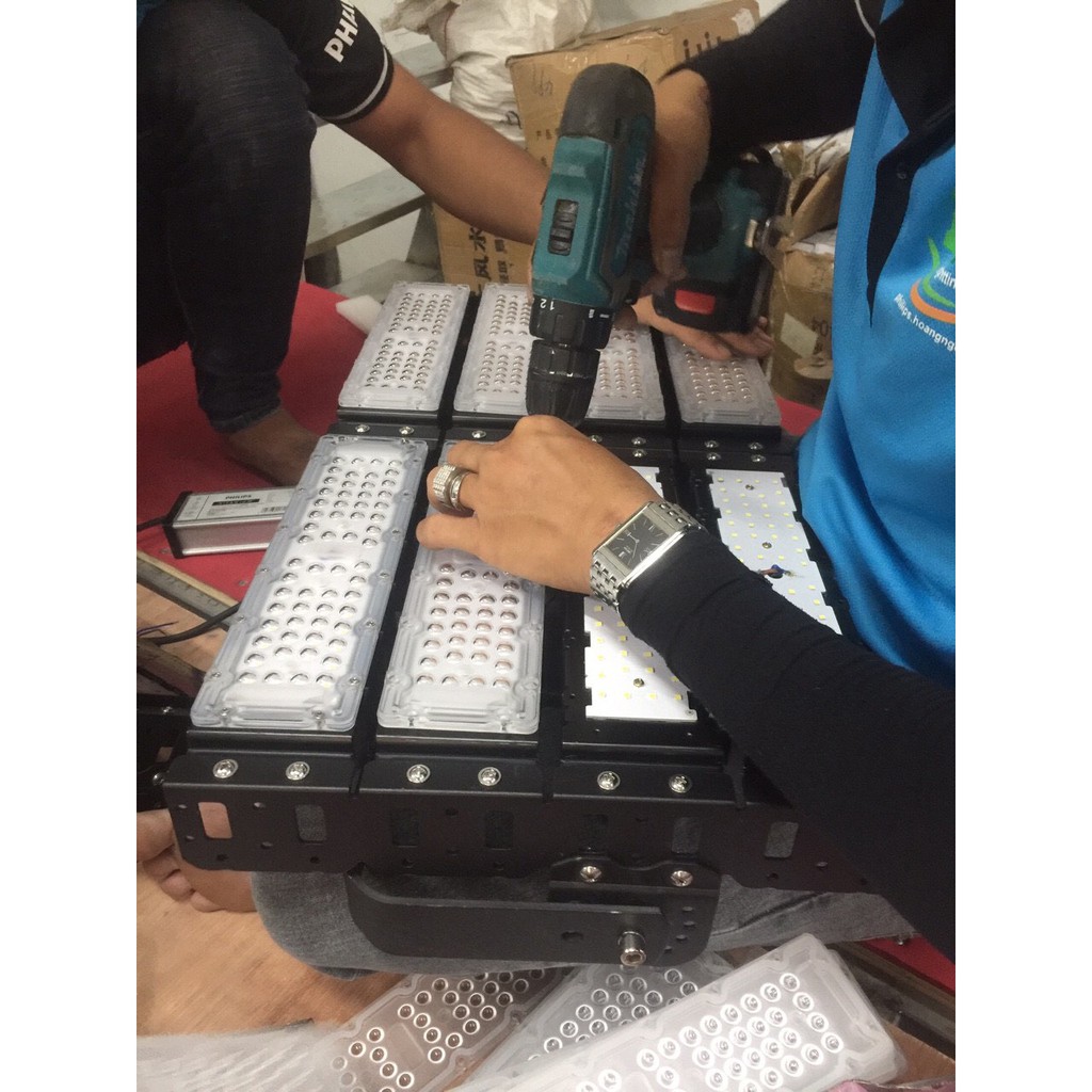 NGUỒN DÙNG CHO CHÍP LED COB 30W , 20-35V -900MA