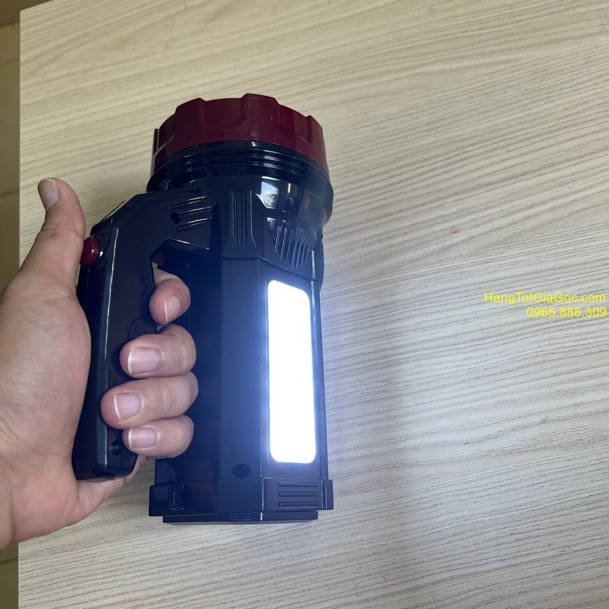 Đèn pin sạc xách tay 2 chức năng, pin khỏe chiếu xa, có dây sạc trực tiếp điện 220V
