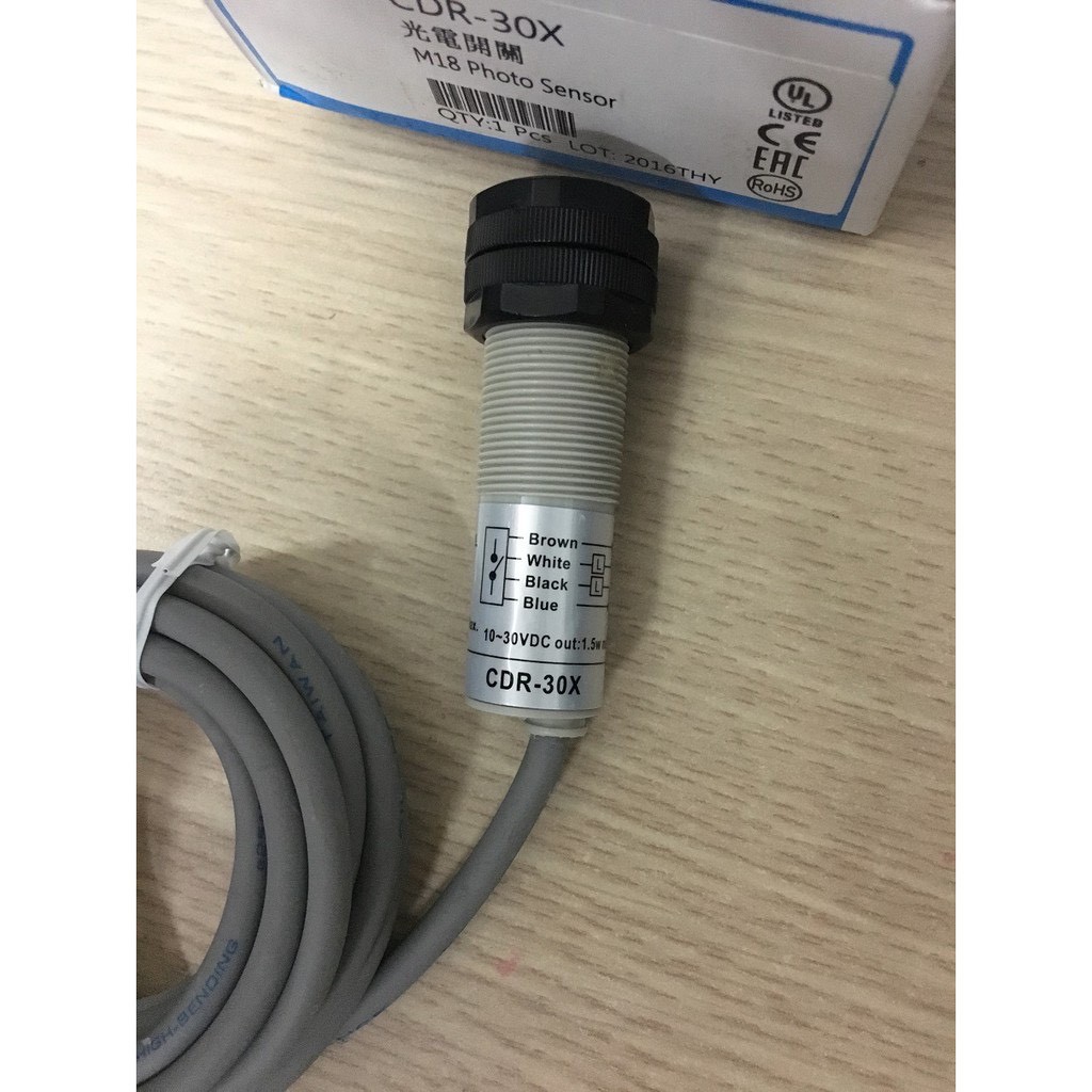 Cảm biến quang phi 18 CDR-30X