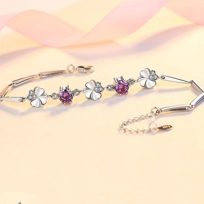 Vòng Tay Cỏ Bốn Lá Đính Đá Thời Trang Dành Cho Nữ