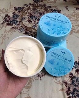 KEM BODY DNA TRỨNG CÁ HỒI Hc7 CÔNG NGHỆ HÀN QUỐC 250gr