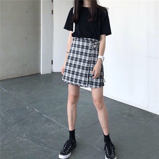 Chân váy kẻ caro
