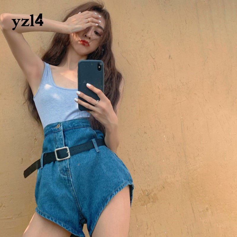 Quần short denim dáng chữ a vải mỏng kèm thắt lưng cá tính