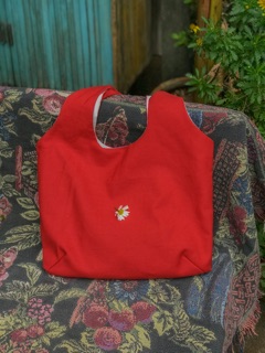 Túi tote trơn basic dạng bầu Attitude