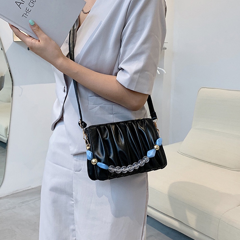 Túi đeo chéo IELGY thiết kế hình dạng đám mây đính chuỗi dây hạt thời trang