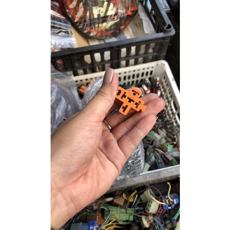 Rắc cắm rơ le 4 chân 5 chân