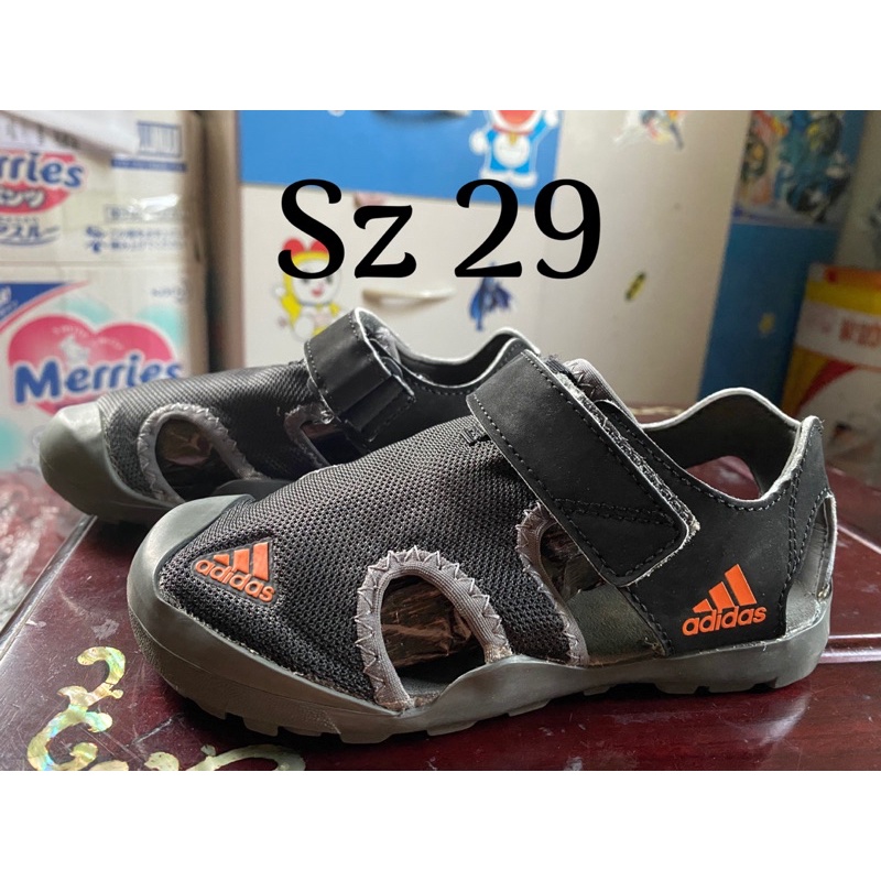 Sandal adidas cho bé sz 29,32
