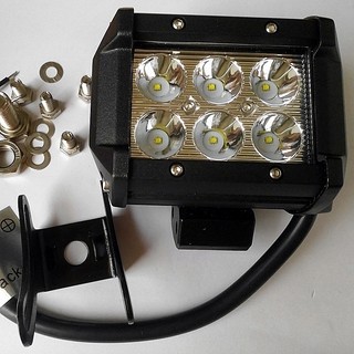 Đèn trợ sáng cho xe máy có 6 bóng led C6