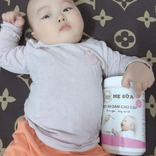 Bột ăn dặm mẹ sữa . Giúp bé ăn ngon miệng . Tăng cân đều