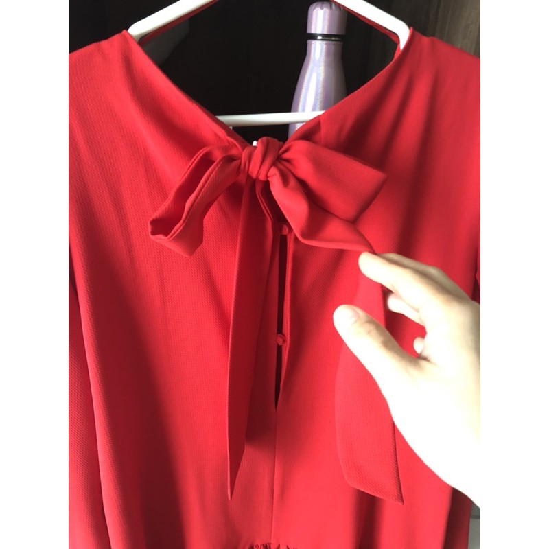Jumpsuit dáng váy suông Zara buộc nơ lưng