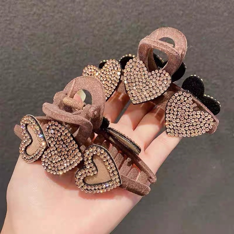 Cặp tóc nhung đính hạt sáng lấp lánh