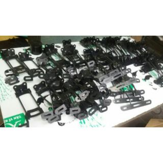 Bát sắt gắn bản tên xe raider. Sachia. Xe 2 thì Lượm 79