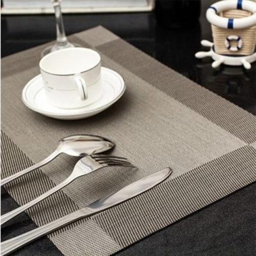 Tấm miếng lót bàn ăn cao cấp cách nhiệt tốt chống ma sát dễ dàng vệ sinh hình chử nhật không thấm nước màu nâu đen