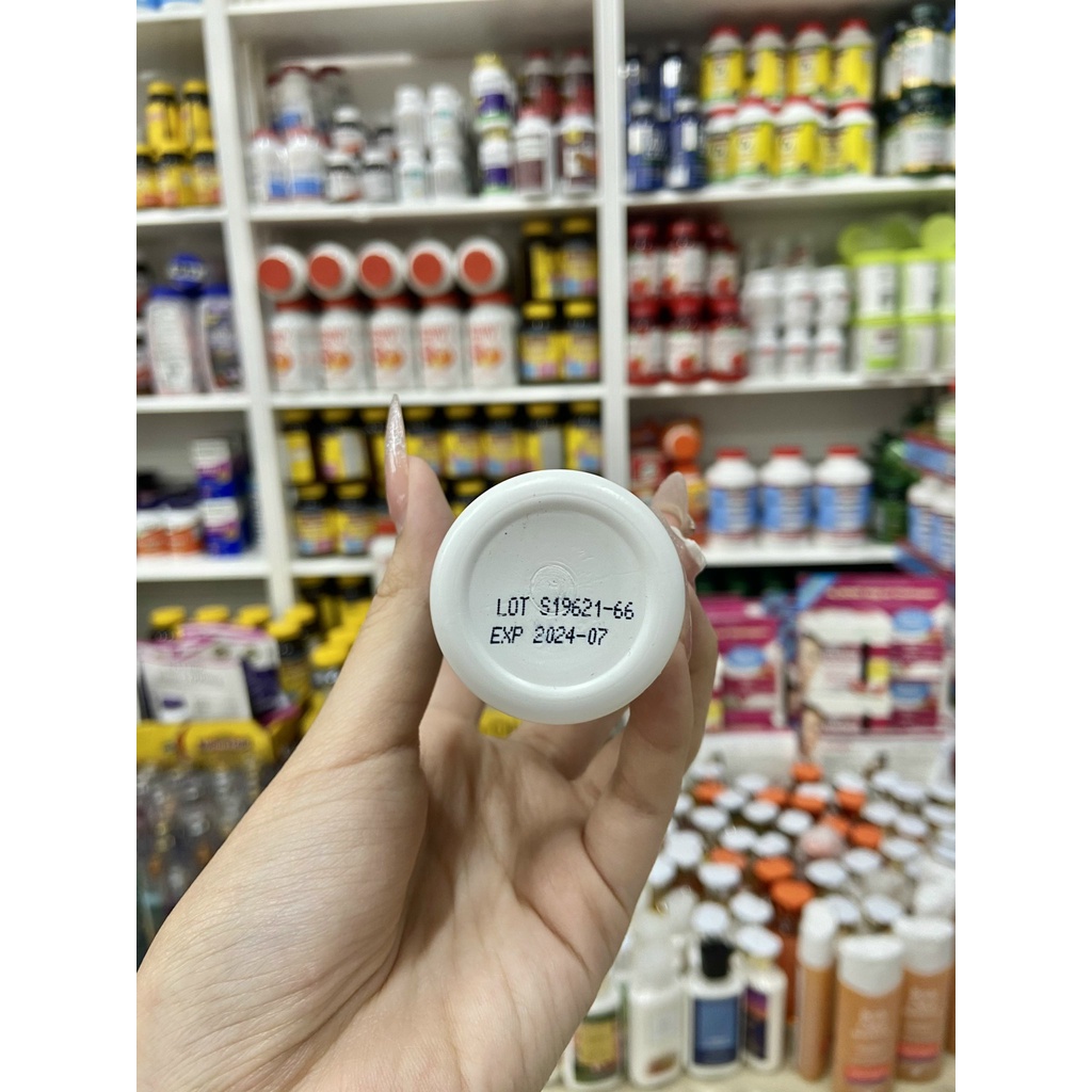 Dầu lạnh xoa bóp giảm đau nhanh của Mỹ Biofreeze Cool The Pain của Mỹ 75ml