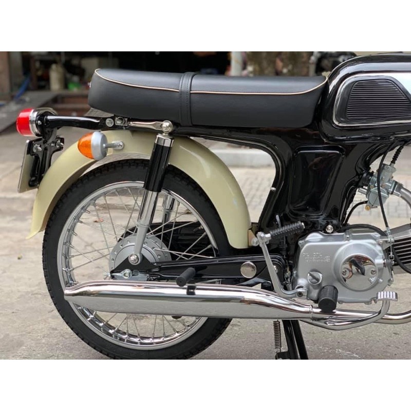 Dè Nhựa Vàng Hột Gà Honda 67 SS50