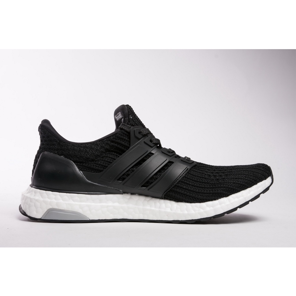 2. Giày chạy bộ Ultra Boost 4.0 Core Black