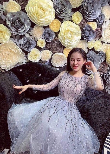 Đầm xoè giọt nước tay dài