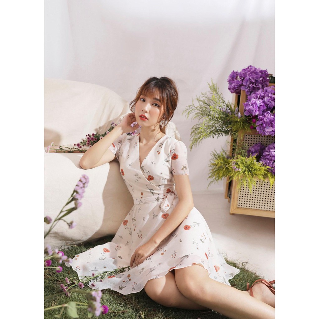Đầm thiết kế dáng wrap cổ V, Váy trắng họa tiết hoa chất liệu tơ xước 2 lớp e1078 [Ảnh Thật] | BigBuy360 - bigbuy360.vn