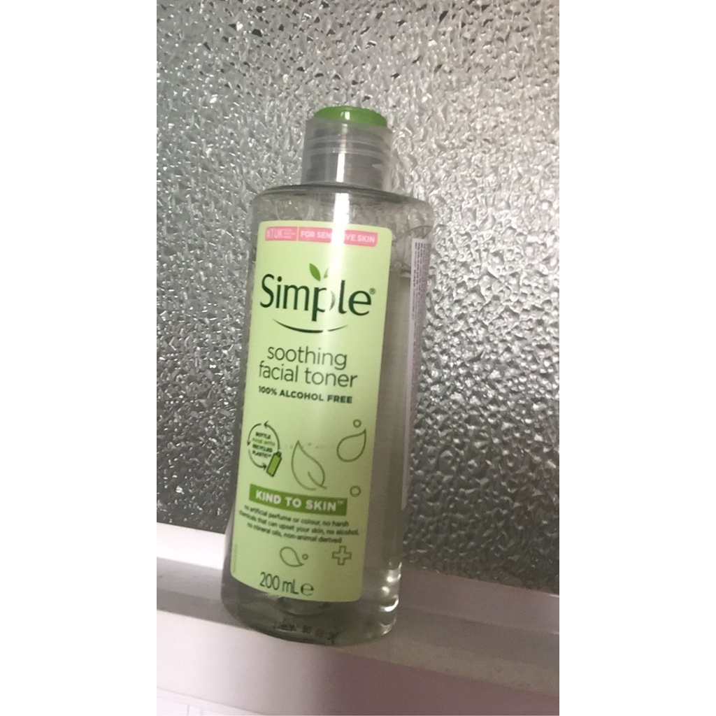 Nước hoa hồng Simple Toner làm dịu và cân bằng độ ẩm cho da - lành tính không chứa cồn 200ml