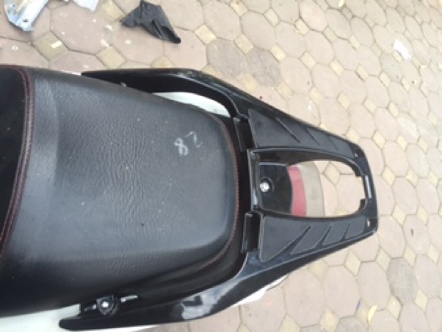 Càng sau 300i xe sh