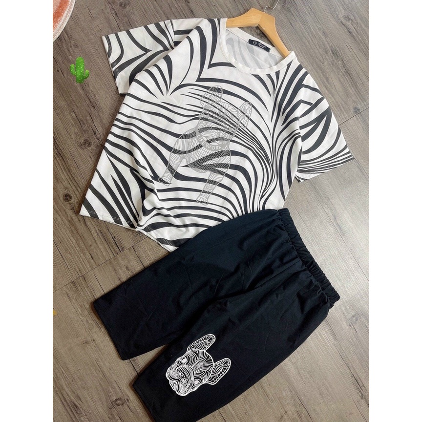 Sét bộ áo thun form rộng tay lỡ màu vằn phối quần thun ngố in hình chó pug cực xinh , chất thun coton mềm mịn