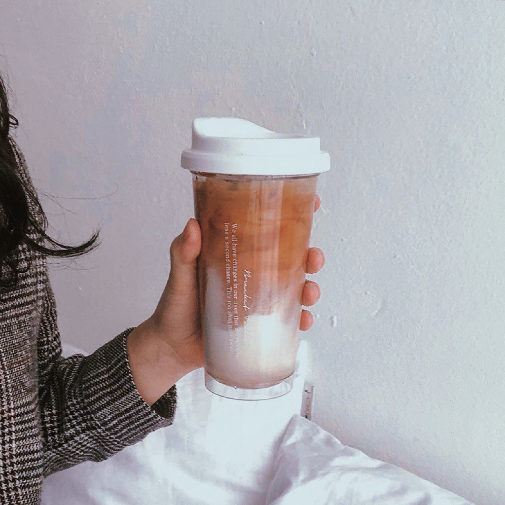 Ly Nước Nhựa Hình Táo - LY1131