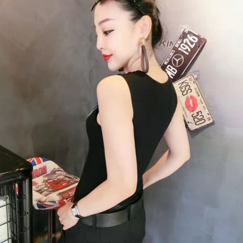Áo Hai Dây Dáng Ôm Cổ Chữ V Đính Đá Thời Trang Xuân Hè Năm 2021 | BigBuy360 - bigbuy360.vn