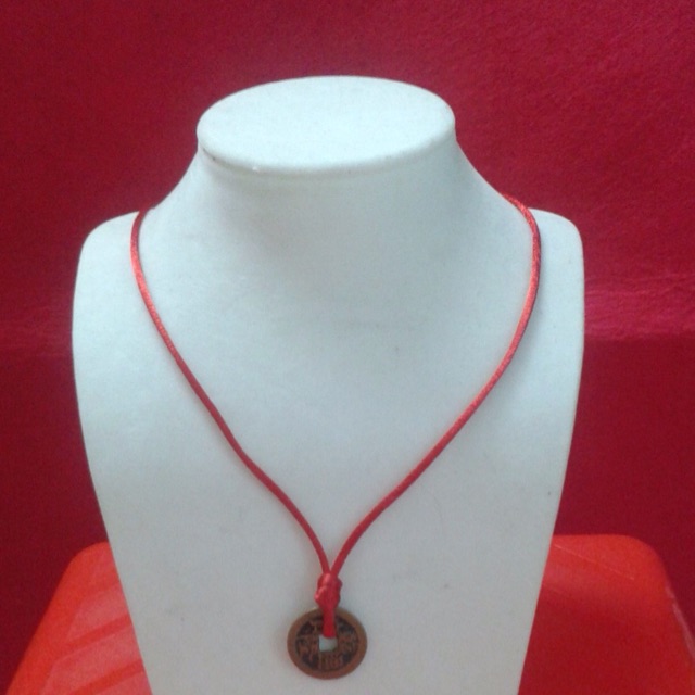 Vòng cổ đồng xu may mắn