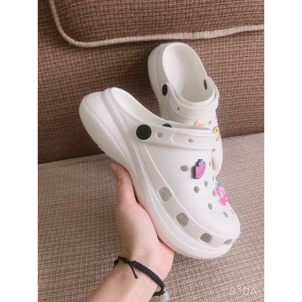 Dép cross/ sục cross trơn độn đế cao 4-5cm tặng kèm sticker/ Jibbitz