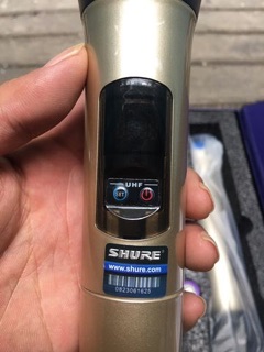 [SALE 10%] Bộ 2 micro karaoke không dây Shure UR-2000