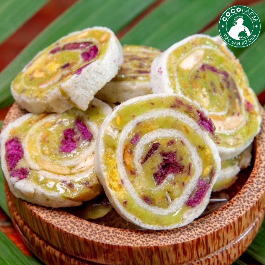 Kẹo dừa trái cây sấy cuộn bánh tráng Cocofarm bịch 500g